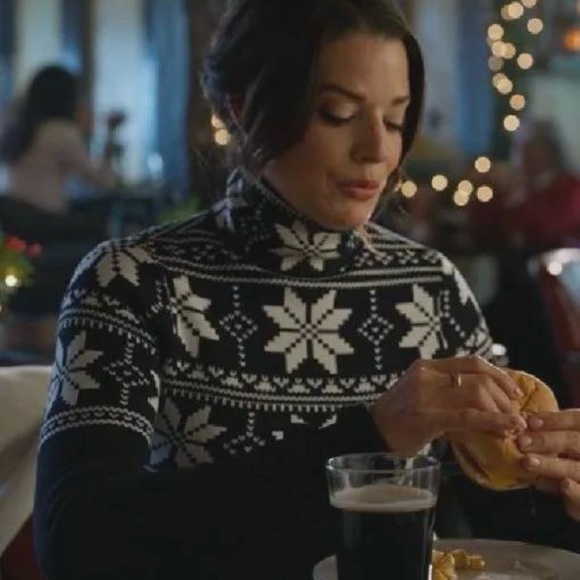 Snowflake Turtleneck Sweatshirt Plus - Picture 3 of 12